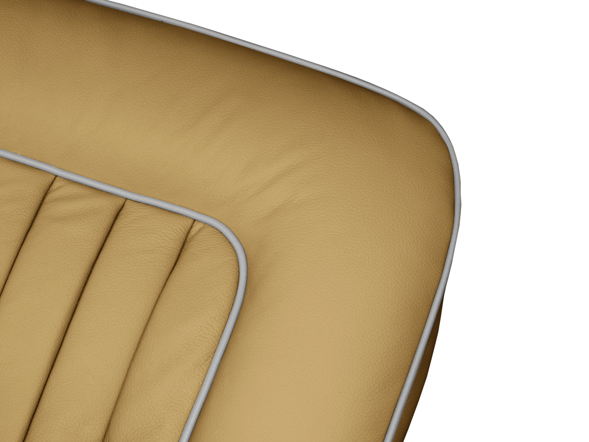 Biscuit with Grey Piping